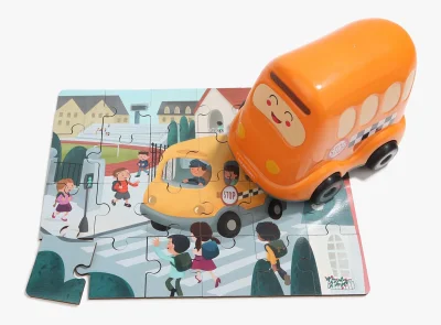 Dřevěné puzzle s hračkou: Školní autobus 24 dílků