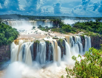 Puzzle Vodopády Iguaçu 2000 dílků