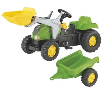 Šlapací zelený traktor s čelním nakladačem a přívěsem