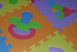penove-puzzle-hracky-pro-miminka-28x28-167117.jpg