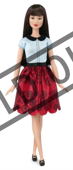barbie-modelka-asiatka-v-cervene-sukni-35047.jpg